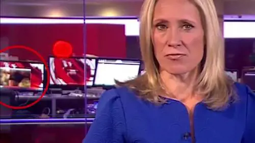 Il video porno che si vede durante il tg della Bbc