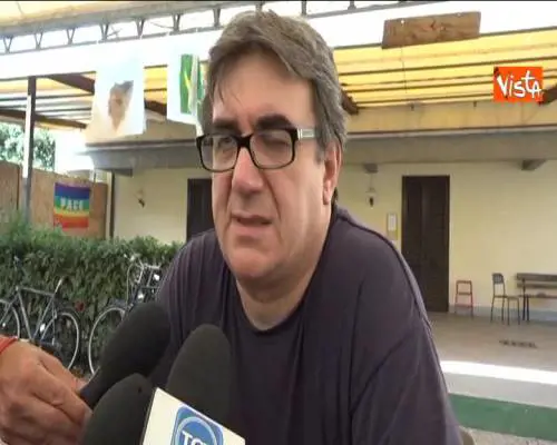 Pistoia, minacce FN a Don Biancalani: se ci saranno cartelli razzisti non inizierò messa