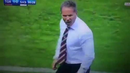 Mihajlovic perde la testa e spintona i suoi collaboratori