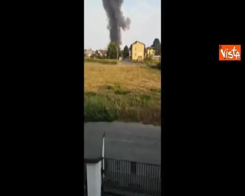 Mortara, a fuoco un impianto di rifiuti speciali