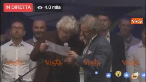 Grillo incorona Di Maio: "È il candidato premier"