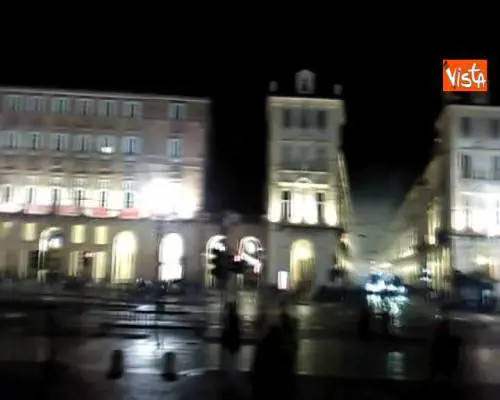 G7, scontri nella notte in piazza Castello a Torino 