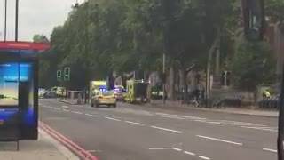 Auto sui pedoni a Londra: i primi soccorsi