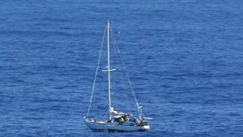 Alla deriva per 5 mesi nel Pacifico: salvate due donne
