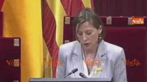 La Catalogna dichiare l'indipendenza tra gli applausi