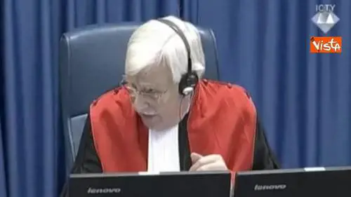 Genocidio Srebrenica, Mladic perde le staffe alla lettura del verdetto