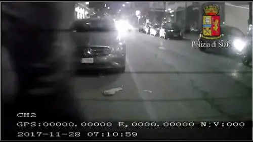 Milano, lite per un parcheggio: ecco il video choc