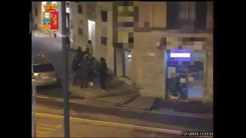 Polizia smantella organizzazione dedita allo spaccio di sostanze stupefacenti
