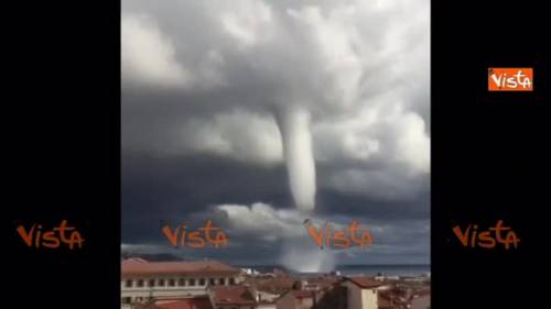 Sanremo, tromba d’aria si forma al porto Vecchio: danni e paura
