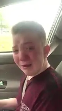 Le lacrime del bimbo bullizzato 