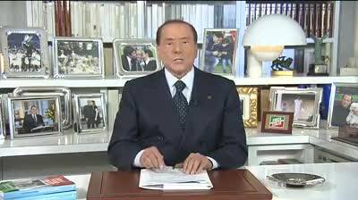 Berlusconi: "M5s vuole tagliare pensioni, noi aumentarle"