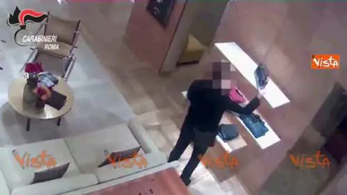 Quei "Lupin" delle boutique del centro