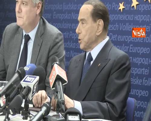 Berlusconi: "Intendiamo rispettare la regola 3% del deficit"