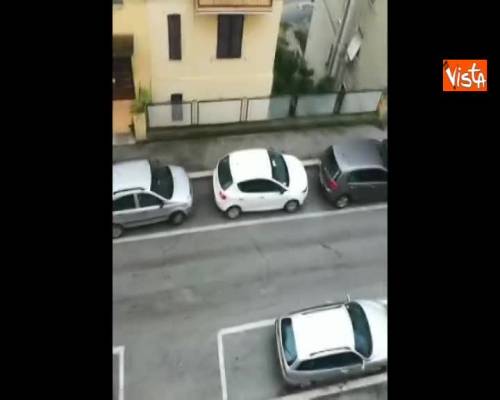 Spari a Macerata, le vie della città deserte dopo raid razzista