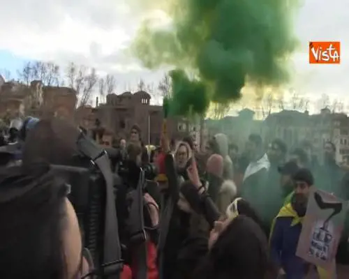 Erdogan a Roma, sit in di protesta a Castel Sant'Angelo