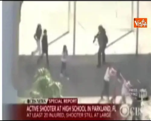 Sparatoria in Florida, gli studenti vengono fatti evacuare dalla scuola