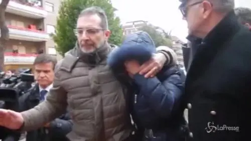 Latina, il pianto straziante della zia: "È atroce, le mie nipotine..."