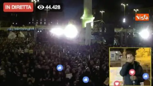 Raggi: "Con una matita possiamo cambiare il mondo"