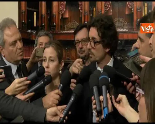 Toninelli (M5S): ''Parlato con tutti i gruppi in modo trasparente per presidenze Camera e Senato''