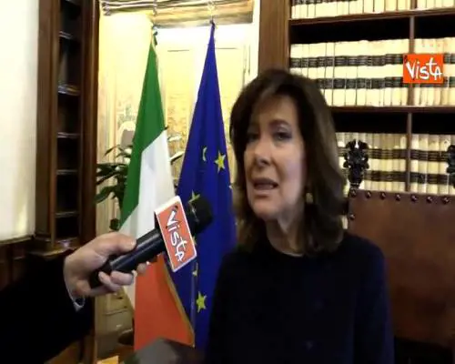 Casellati: ''Mia elezione dimostra che donne possono farcela grande onore essere prima donna Presidente''