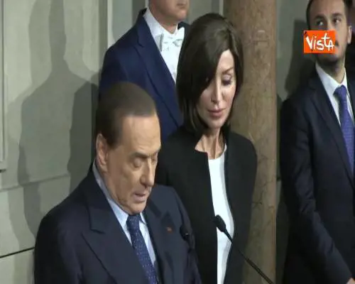 Berlusconi: "Serve governo di alto profilo, non populismi e dilettantismi"