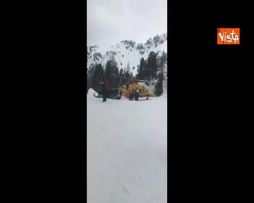 Pila, valanga travolge gruppo di sciatori, due morti e due estratti vivi e ricoverati