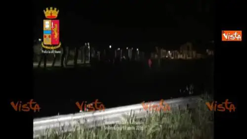 No Tap, scontri e sassaiole contro la Polizia