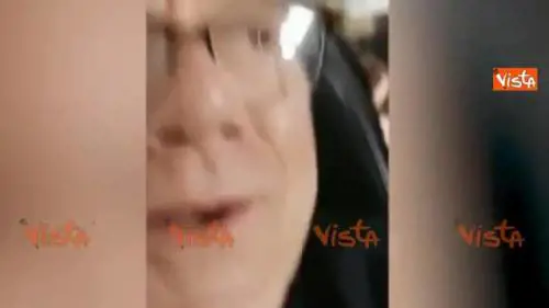 Turbolenza in aereo per Carlo Verdone