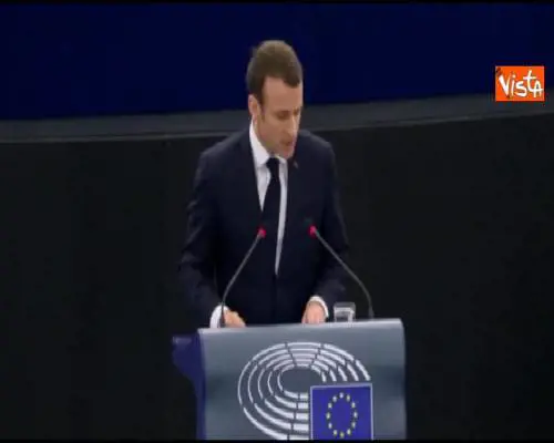 Macron: "Emerge guerra civile europea, attenzione a egoismi nazionali"