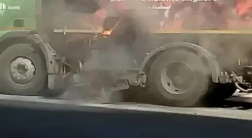 Milano, brucia camion dell'Amsa: l'incendio dell'immondizia