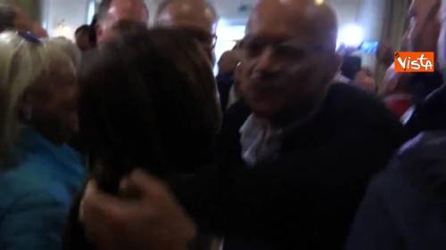 Toma brinda per l'lezione a presidente del Molise tra gli applausi e gli abbracci dei sostenitori