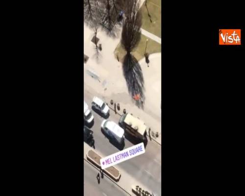 Furgone sulla folla a Toronto, paura nella città canadese