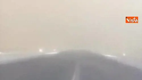 Atterraggio da incubo in Arabia Saudita, il pilota affronta la tempesta di sabbia