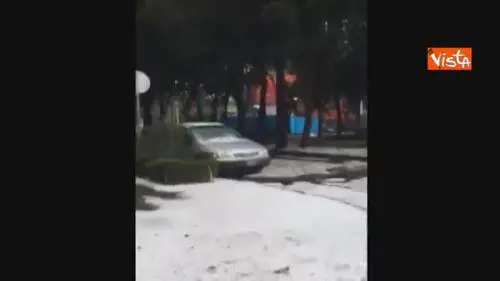 La violenta grandinata che ha colpito città del Messico