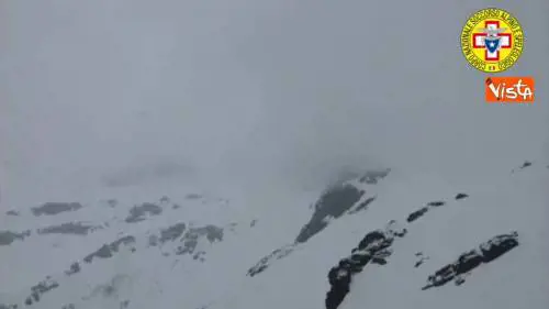 Intrappolati a 3mila metri sulle Alpi, 5 morti assiderati 