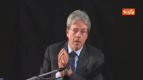 Immigrazione, Gentiloni: "L'Italia ha bisogno di migranti"