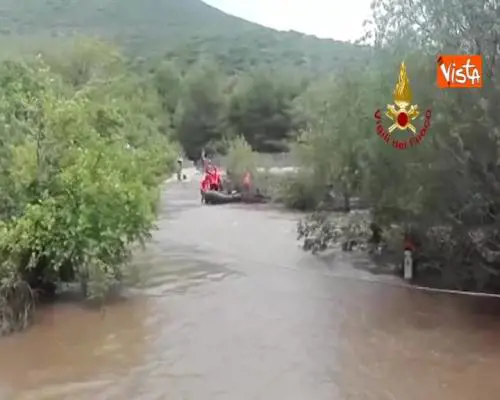 Alluvione in Sardegna, turisti stranieri intrappolati dalla piena del rio Piscinas, salvi