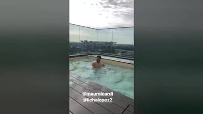 Mauro Icardi, che festa con Wanda nella piscina del super attico