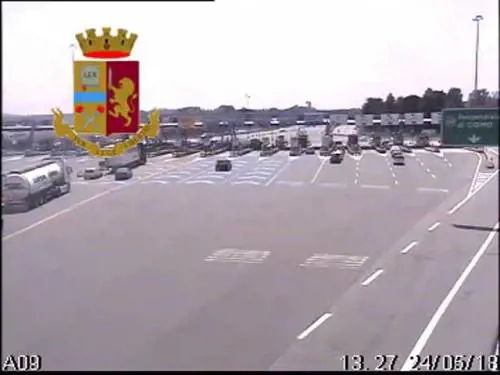 Como, autista Tir contromano in autostrada: patente ritirata