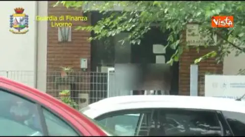 Esplosivi e contrabbando: nove arresti