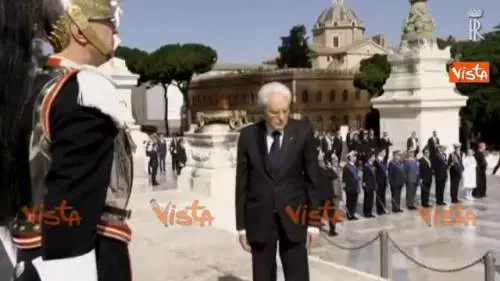 2 giugno, il passaggio delle Frecce Tricolore all'Altare della Patria