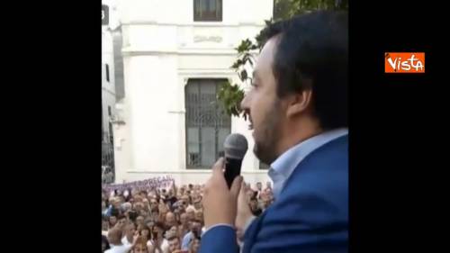 Carabinieri aggrediti a Pisa, Salvini: "Italia è con voi, aggressori inizino ad aver paura"