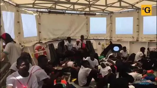 Le immagini dalla nave Aquarius