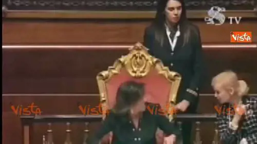 "Preferisce il business, vada in una cooperativa". Scontro Salvini-Malpezzi in Senato