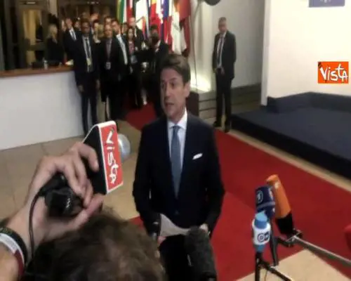 Consiglio Ue, la maratona notturna dei capi di Stato