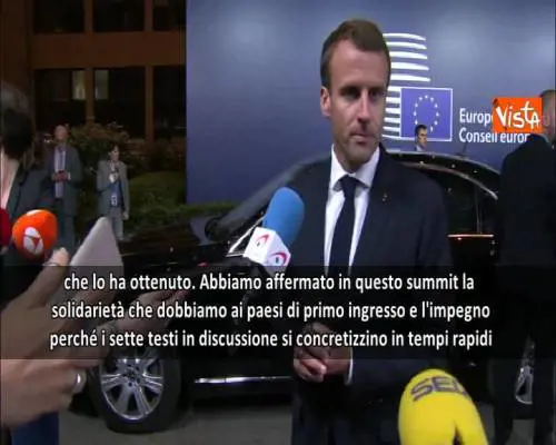 Macron: "Affermata solidarietà a paesi di primo ingresso"
