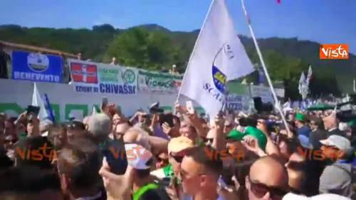 A Pontida bagno di folla per Salvini