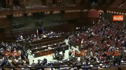 L'urlo che coinvolge la Camera: "Pensionati, all'attacco"