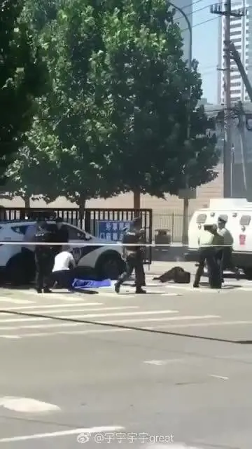 Pechino, un uomo ferito nell'esplosione