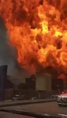 Il momento dell'esplosione del tir a Bologna